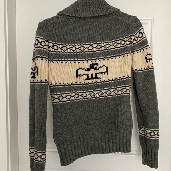 TNA Sweater - Picture 2 of 3